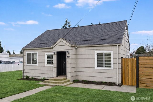 11112 9th Court S, Tacoma, WA 98444