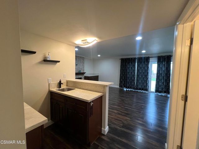 334 W Avenida De Las Flores, Thousand Oaks, CA 91360