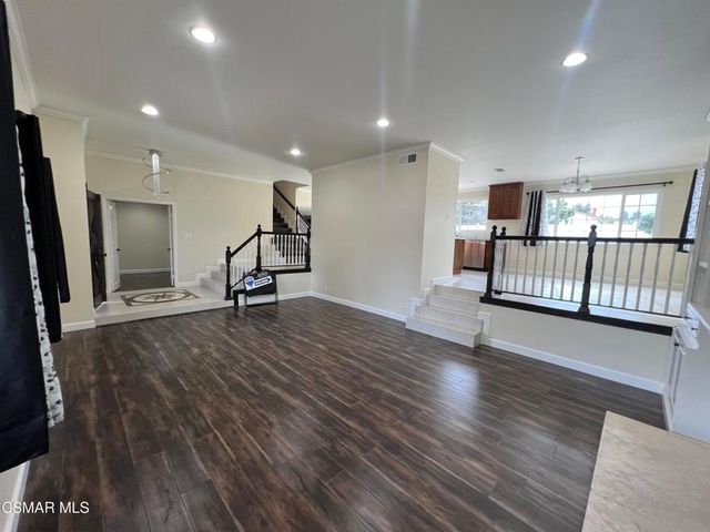 334 W Avenida De Las Flores, Thousand Oaks, CA 91360