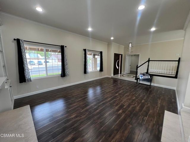 334 W Avenida De Las Flores, Thousand Oaks, CA 91360