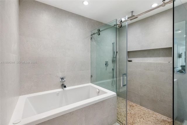 901 Brickell Key Blvd 305, Miami, FL 33131