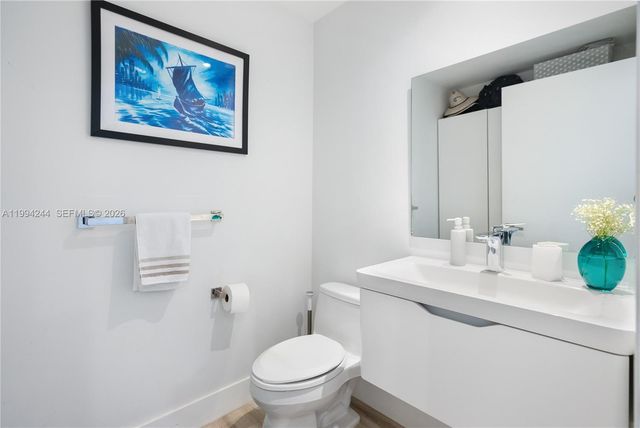 901 Brickell Key Blvd 305, Miami, FL 33131