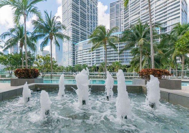 901 Brickell Key Blvd 305, Miami, FL 33131