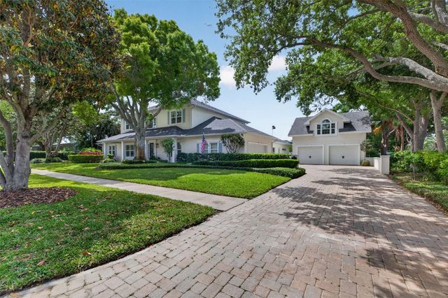 445 PARK AVENUE, Belleair, FL 33756