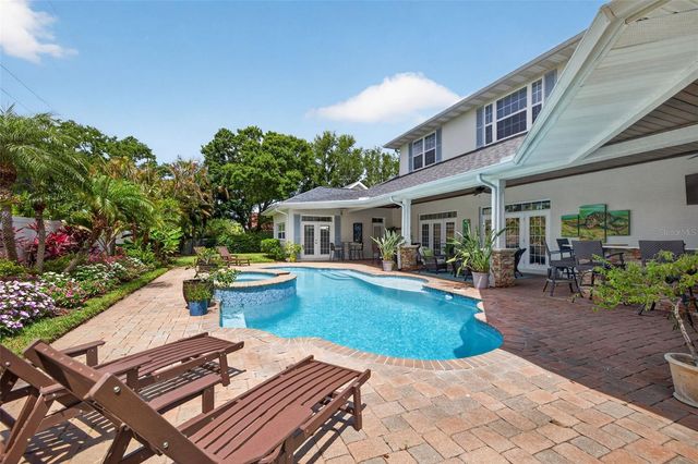 445 PARK AVENUE, Belleair, FL 33756