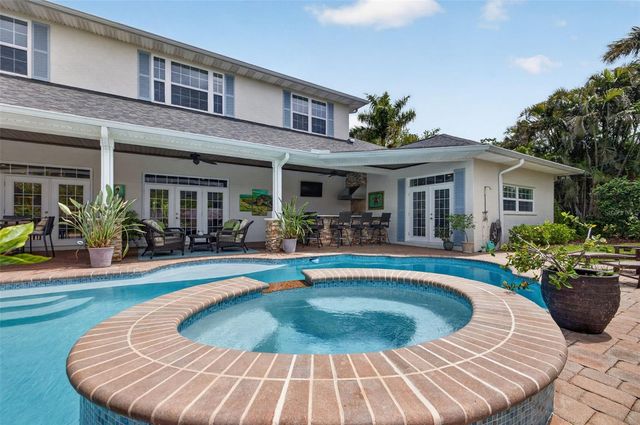 445 PARK AVENUE, Belleair, FL 33756