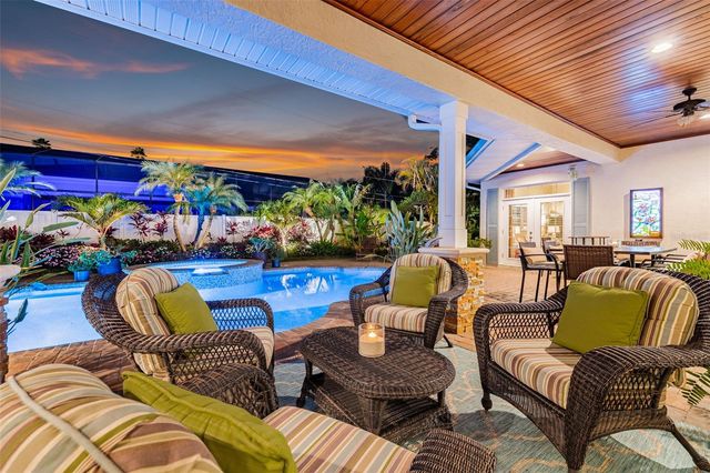 445 PARK AVENUE, Belleair, FL 33756