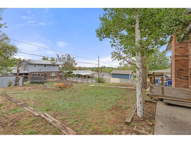 7142 Marshall St, Arvada, CO 80003