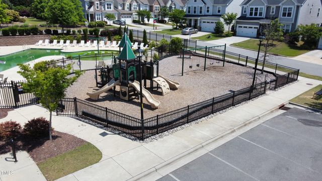 524 Rowanwood Way, Apex, NC 27523