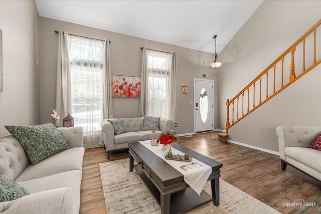 205 Churchill Lane, Aurora, IL 60504