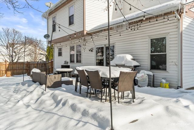 205 Churchill Lane, Aurora, IL 60504