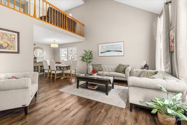 205 Churchill Lane, Aurora, IL 60504