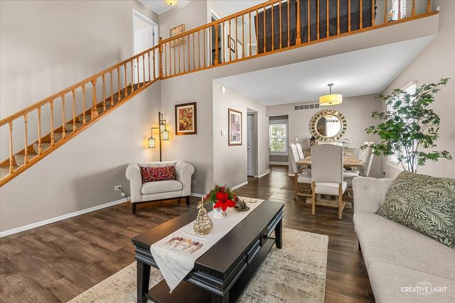 205 Churchill Lane, Aurora, IL 60504