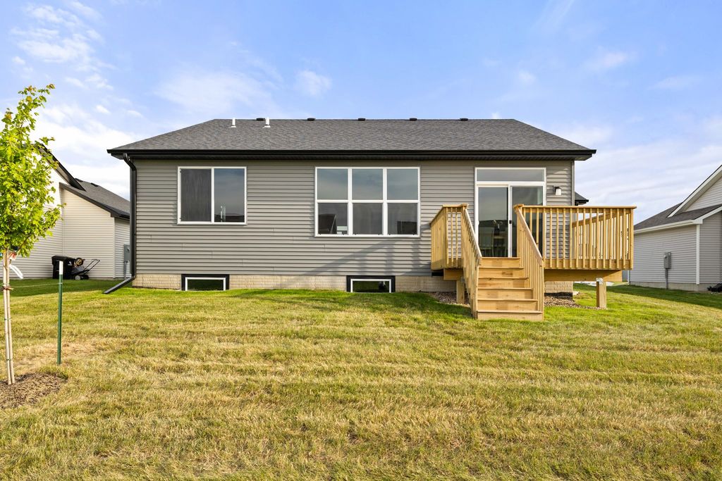 1380 Cedar Street, Waukee, IA 50263