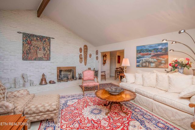 8613 Wimbledon Drive, Knoxville, TN 37923