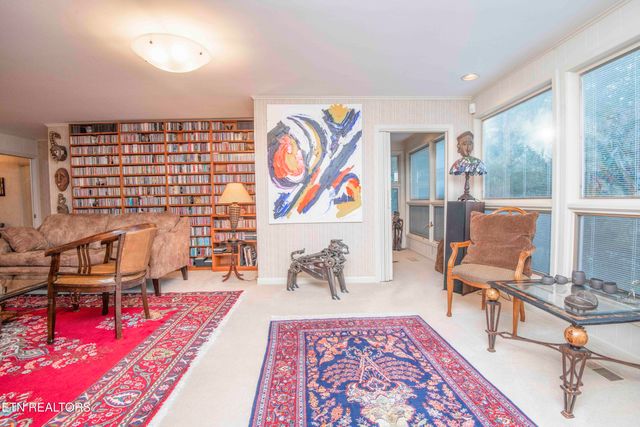 8613 Wimbledon Drive, Knoxville, TN 37923