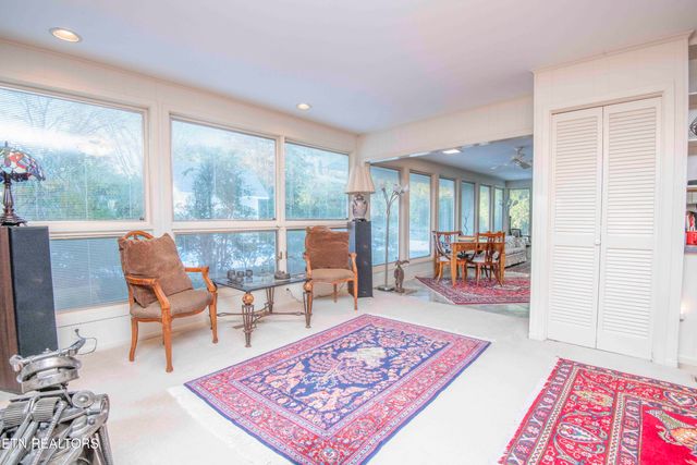 8613 Wimbledon Drive, Knoxville, TN 37923