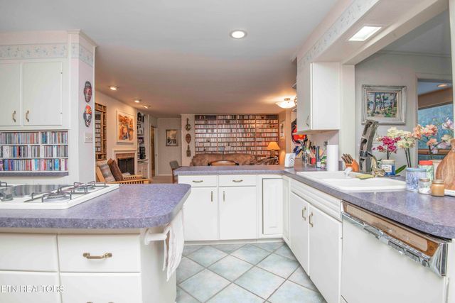 8613 Wimbledon Drive, Knoxville, TN 37923