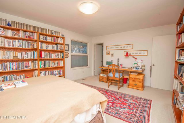 8613 Wimbledon Drive, Knoxville, TN 37923