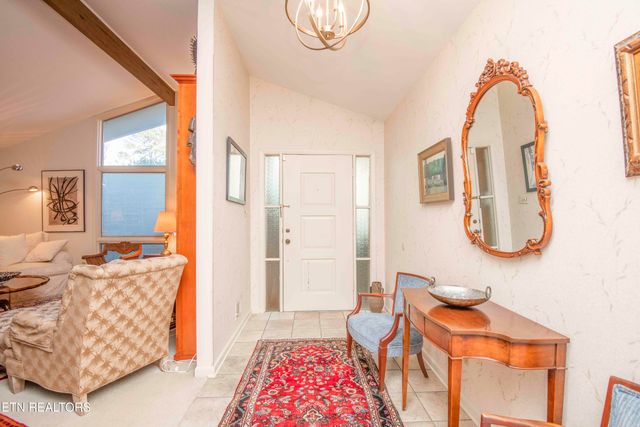 8613 Wimbledon Drive, Knoxville, TN 37923