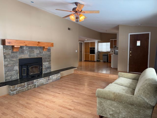 3738 Pineland Point Road, Gladwin, MI 48624