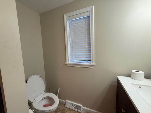 3738 Pineland Point Road, Gladwin, MI 48624