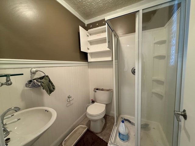 3738 Pineland Point Road, Gladwin, MI 48624