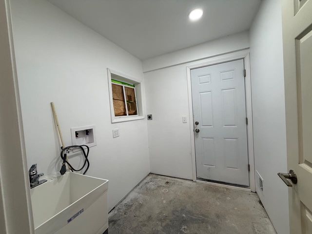 3738 Pineland Point Road, Gladwin, MI 48624