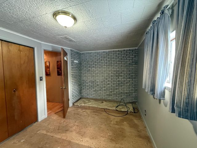 3738 Pineland Point Road, Gladwin, MI 48624