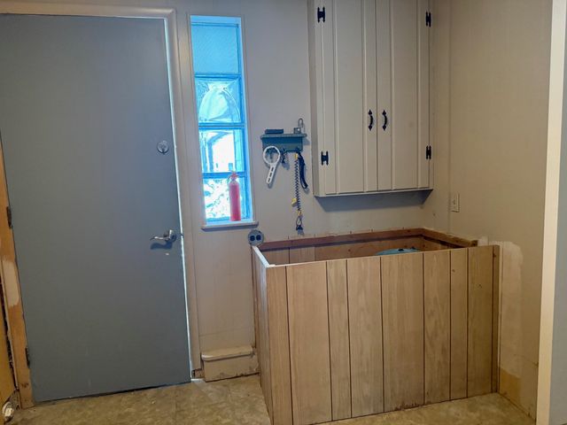 3738 Pineland Point Road, Gladwin, MI 48624