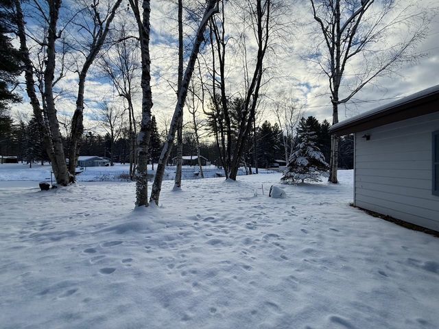 3738 Pineland Point Road, Gladwin, MI 48624