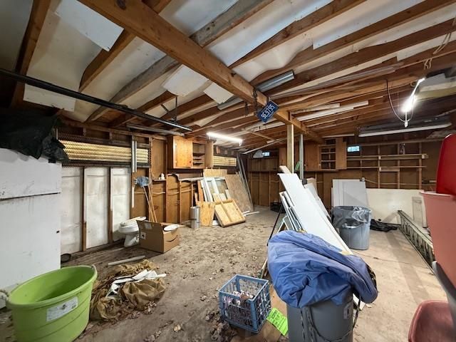 3738 Pineland Point Road, Gladwin, MI 48624