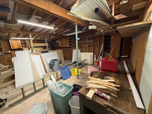 3738 Pineland Point Road, Gladwin, MI 48624