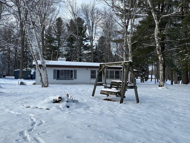 3738 Pineland Point Road, Gladwin, MI 48624