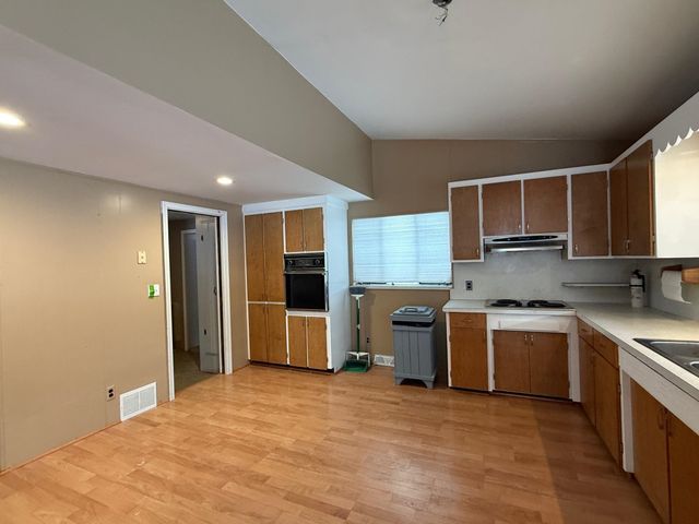 3738 Pineland Point Road, Gladwin, MI 48624