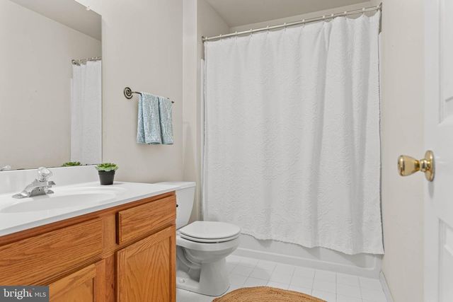 204 YORKTOWN CT, Malvern, PA 19355
