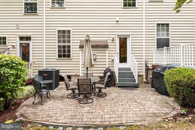 204 YORKTOWN CT, Malvern, PA 19355