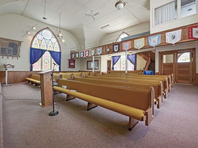 1216 10TH STREET, Marinette, WI 54143