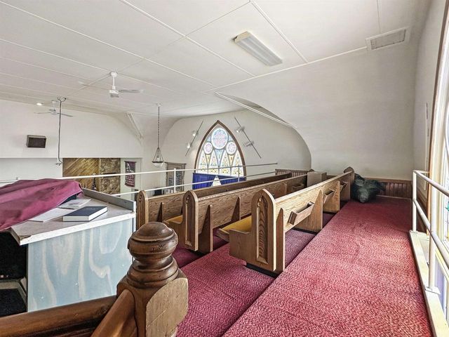 1216 10TH STREET, Marinette, WI 54143