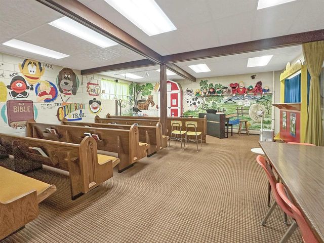 1216 10TH STREET, Marinette, WI 54143