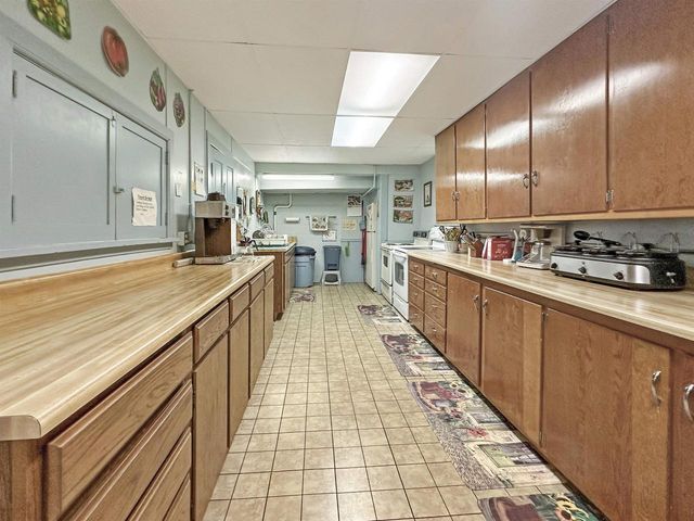 1216 10TH STREET, Marinette, WI 54143