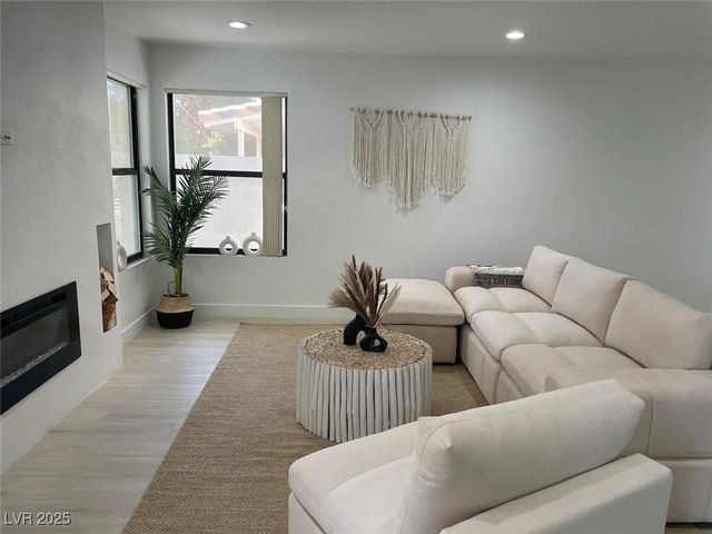 3004 Ocean View Drive, Las Vegas, NV 89117