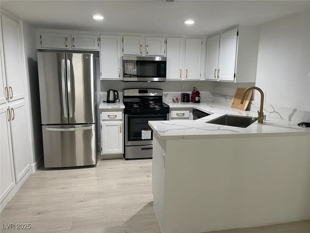 3004 Ocean View Drive, Las Vegas, NV 89117