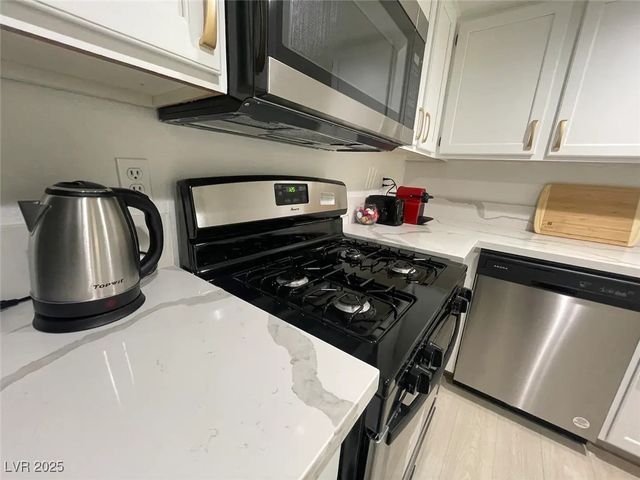 3004 Ocean View Drive, Las Vegas, NV 89117