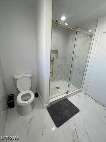 3004 Ocean View Drive, Las Vegas, NV 89117