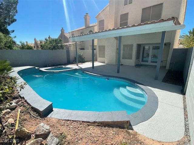 3004 Ocean View Drive, Las Vegas, NV 89117