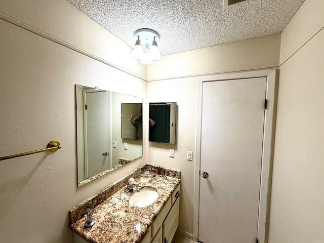 13 Halcon, Hot Springs Village, AR 71909