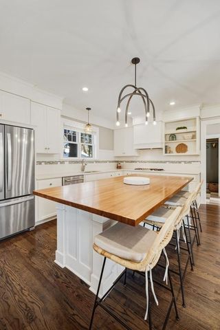 185 W Lake Street, Excelsior, MN 55331