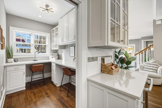 185 W Lake Street, Excelsior, MN 55331