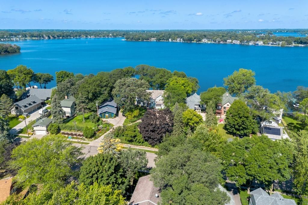 185 W Lake Street, Excelsior, MN 55331